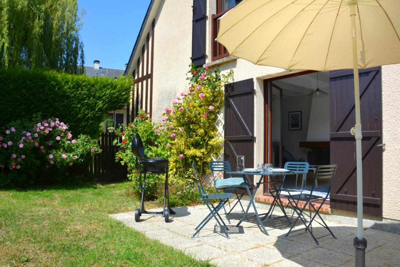 Cottage With Large Garden 15 Minutes Walk From The Beach Villers-sur-Mer Ngoại thất bức ảnh